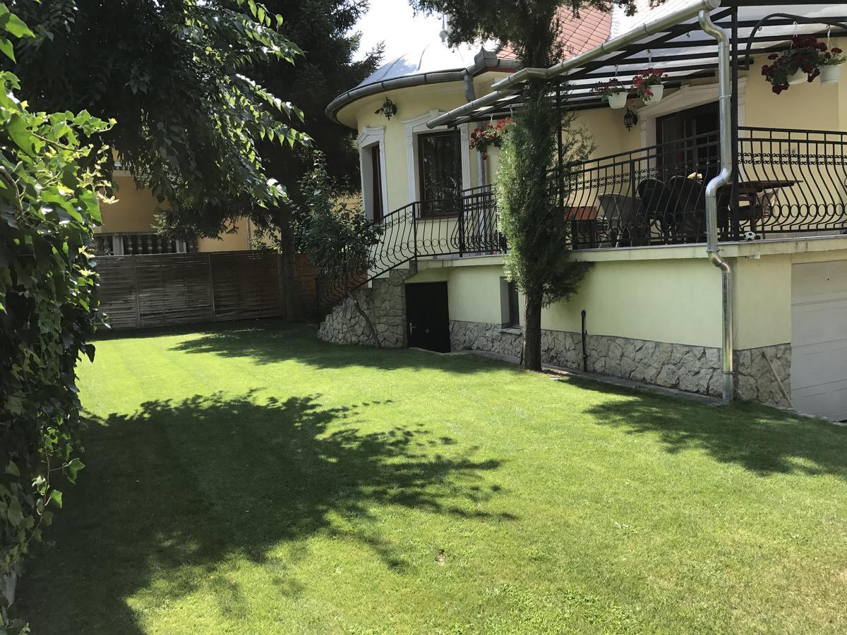 Palma Villa In City Park Budapest - Semi Suteren Екстер'єр фото