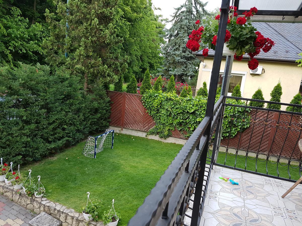 Palma Villa In City Park Budapest - Semi Suteren Екстер'єр фото