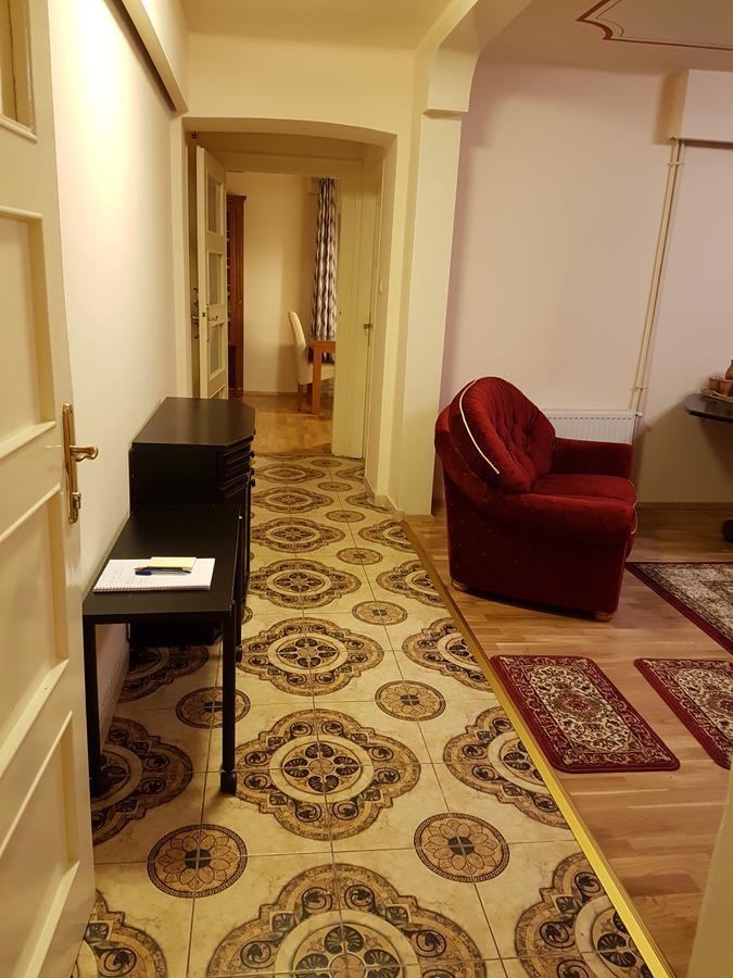 Palma Villa In City Park Budapest - Semi Suteren Екстер'єр фото